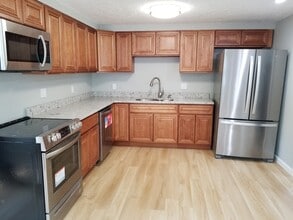 46 Brookway Dr in Shrewsbury, MA - Building Photo - Building Photo