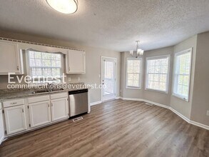 321 Sadler Dr in Douglasville, GA - Building Photo - Building Photo