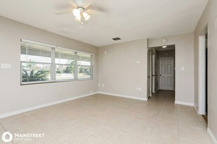 1618 Silversmith Pl in Orlando, FL - Foto de edificio - Building Photo