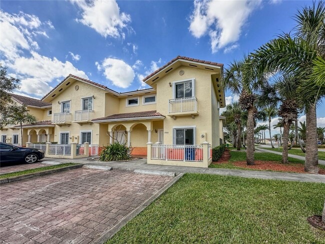17866 NW 74th Ct