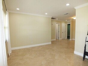 121 SW 8th Ct in Boynton Beach, FL - Building Photo - Building Photo