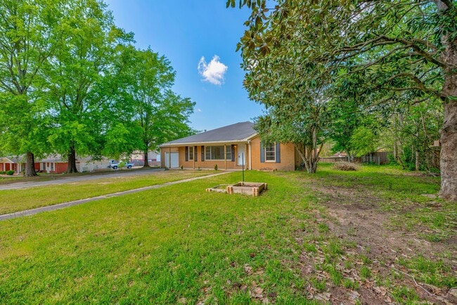 106 Verna St in Jasper, TX - Building Photo - Building Photo