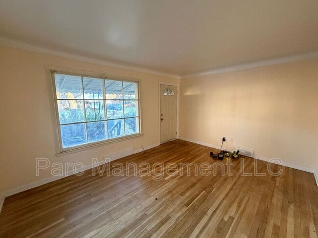 16121 W Parkway St in Detroit, MI - Foto de edificio - Building Photo