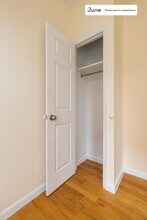 Private bedroom in 4 bed/2 bath Home in New York, NY - Building Photo - Building Photo