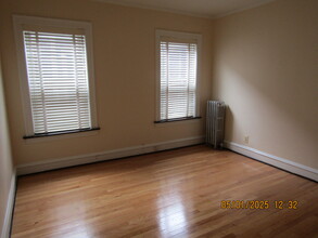 7730 S Michigan Ave, Unit 1st Floor in Chicago, IL - Building Photo - Building Photo