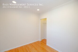 2852 W Rosemont Ave in Chicago, IL - Building Photo - Building Photo