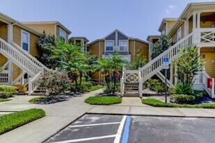 115 112th Ave NE, Unit 618 in St. Petersburg, FL - Building Photo