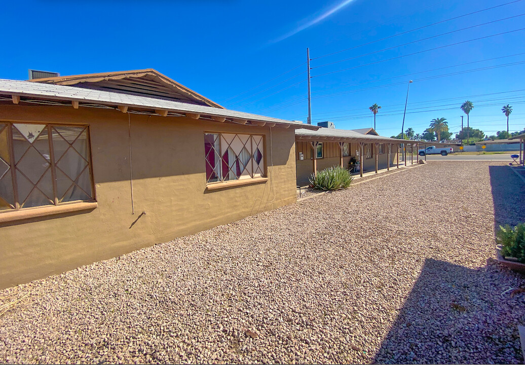 434 W University Dr in Mesa, AZ - Building Photo