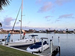 3640 Bal Harbor Blvd in Punta Gorda, FL - Foto de edificio - Building Photo