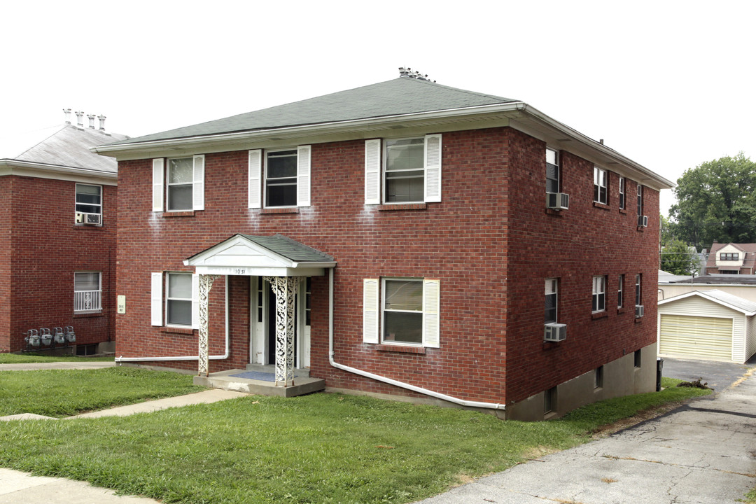 1051 Parkway Dr in Louisville, KY - Building Photo