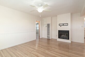 3845 Sunset Ln in Oxnard, CA - Building Photo - Building Photo