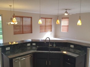 1502 Patrick Way in Greenacres, FL - Foto de edificio - Building Photo