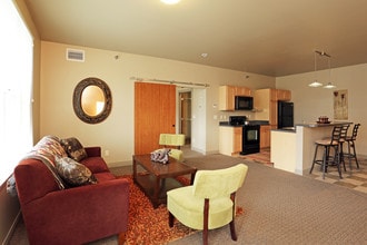 Oak Hill Jackson Brickstones in Cedar Rapids, IA - Foto de edificio - Interior Photo