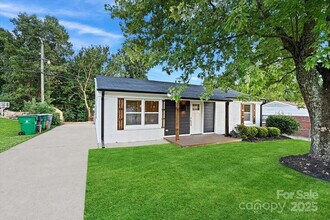 Room in House on Braden Dr in Charlotte, NC - Building Photo - Building Photo