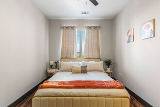 9127 Research Blvd in Austin, TX - Foto de edificio - Building Photo