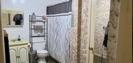 508 Broadway, Unit 506 in Highland, IL - Building Photo - Building Photo