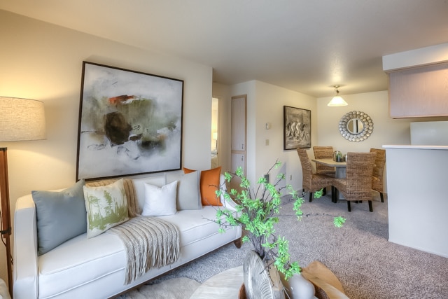 Hogan Woods in Gresham, OR - Building Photo - Building Photo