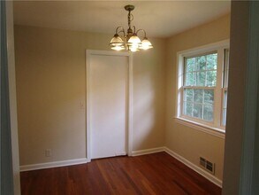 1147 Enota Cir NE in Gainesville, GA - Building Photo - Building Photo