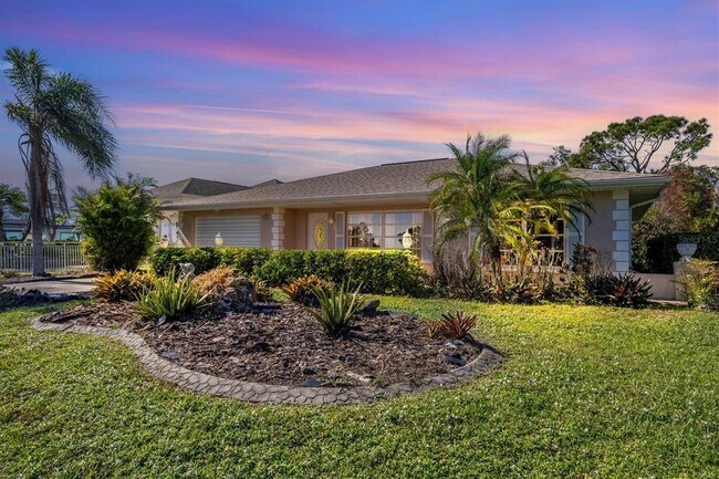 320 San Rafael Ave in North Port, FL - Building Photo - Building Photo