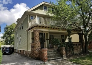 3145 Kensington Rd, Unit 3 in Cleveland Heights, OH - Building Photo - Building Photo