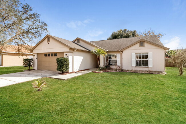 10244 Rainbow Oaks Dr in Hudson, FL - Building Photo - Building Photo