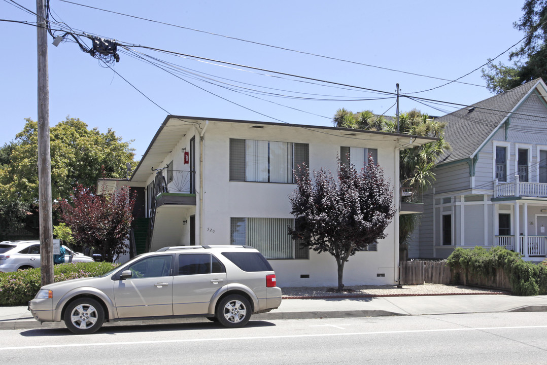 520 Chestnut St in Santa Cruz, CA - Building Photo