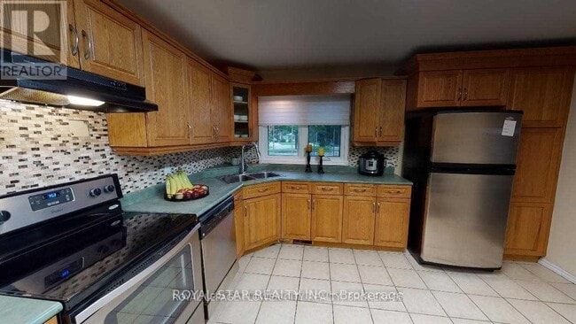 443 Castlegrove Ct in London, ON - Building Photo - Building Photo