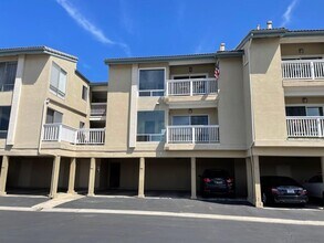 220 Turf View Dr in Solana Beach, CA - Building Photo - Building Photo