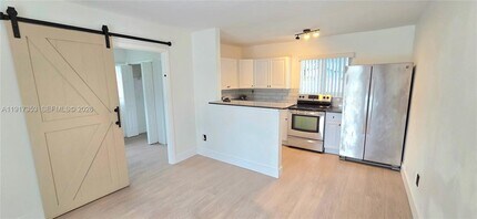 1540 NE 118th St in Miami, FL - Building Photo - Building Photo