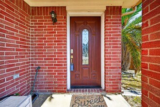 11902 Rolling Stream Dr in Tomball, TX - Foto de edificio - Building Photo