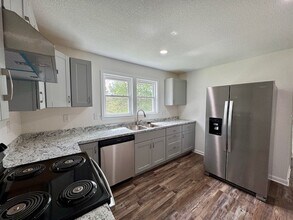 6173 Unitia Rd in Lenoir City, TN - Building Photo - Building Photo