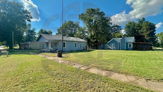 410 E Taylor Ave in Arkansas City, KS - Building Photo - Building Photo