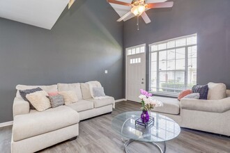769 Drift Tide Dr in Virginia Beach, VA - Foto de edificio - Building Photo