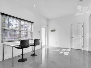 6623 SW 53rd Ter in Miami, FL - Building Photo - Building Photo