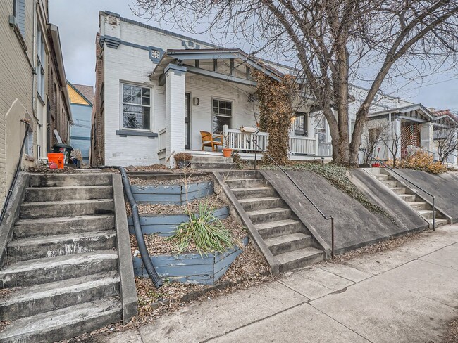 2524 E 12th Ave in Denver, CO - Building Photo - Building Photo