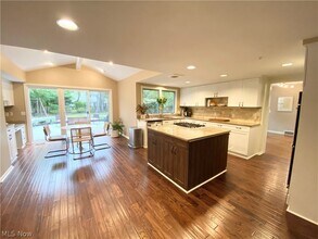 23547 Duffield Rd in Shaker Heights, OH - Building Photo - Building Photo