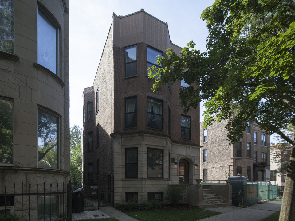 Elaine Place in Chicago, IL - Building Photo