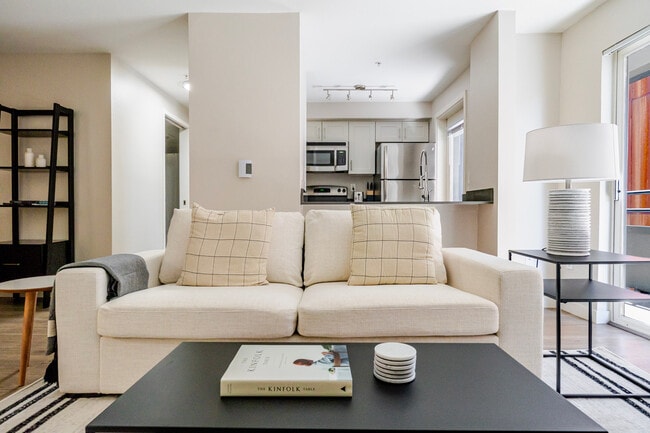 526 Yale Ave N in Seattle, WA - Building Photo - Building Photo