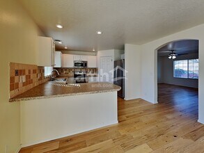895 E Folgado Ct in Kuna, ID - Building Photo - Building Photo