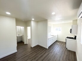 10109 Nemaha Ct in Riverside, CA - Building Photo