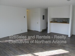 1471 N San Francisco St in Flagstaff, AZ - Building Photo - Building Photo