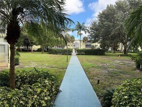 1100 Ponce De Leon Cir, Unit N208 in Vero Beach, FL - Building Photo - Building Photo