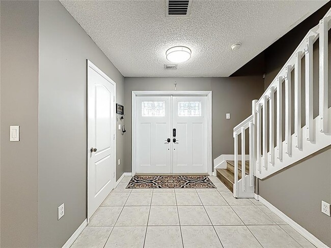 5955 SW 99th Ter in Cooper City, FL - Foto de edificio - Building Photo