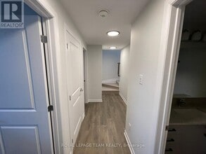 801 Glenroy Gilbert Dr in Ottawa, ON - Building Photo - Building Photo