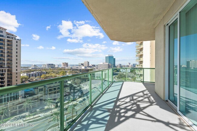 property at 1431 Riverplace Blvd