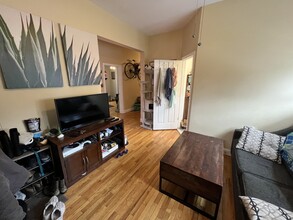 1 Victoria St, Unit 10A in Somerville, MA - Building Photo - Building Photo