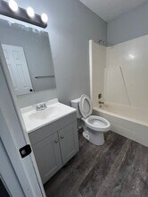 5437-5439 N Linwood Ave in Davenport, IA - Building Photo - Building Photo