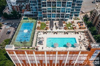 215 N Pine St in Charlotte, NC - Building Photo - Building Photo