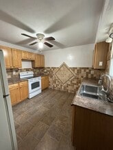 506 Maple Ridge in Albion, MI - Building Photo - Building Photo