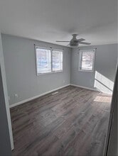 66 Douglas Dr, Unit 1 in Bellingham, MA - Building Photo - Building Photo